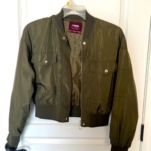 Cropped bomber jacket